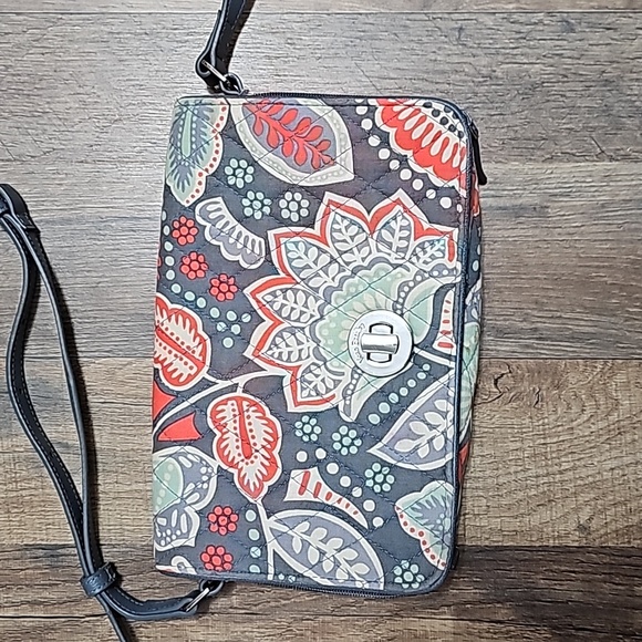 Vera Bradley Crossbody Wallet Purse Nomadic Floral Blue All N One Clutch RETIRED - Picture 2 of 12